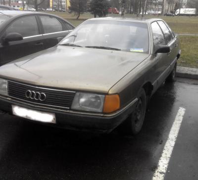 Audi 100