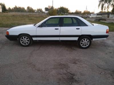 Audi 100