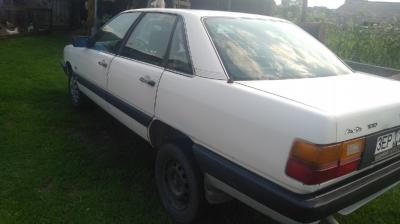 Audi 100