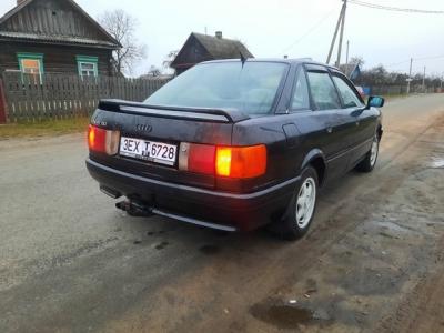 Audi 80
