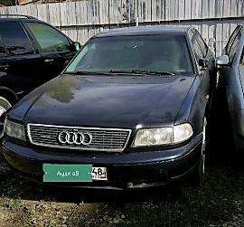 Audi A8 D2