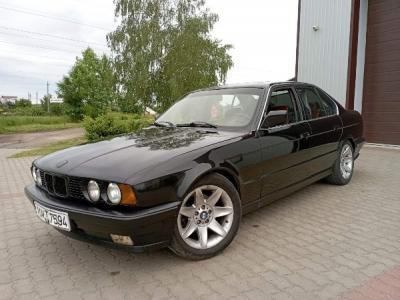 BMW 5 Series (E34)
