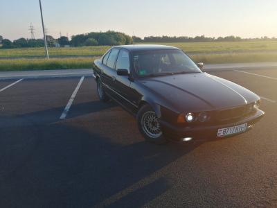 BMW 5 Series (E34)