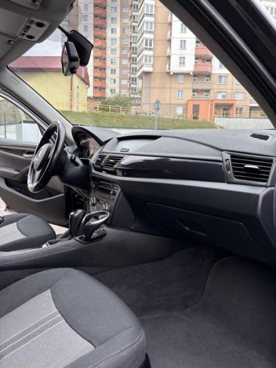  X1 (E84)