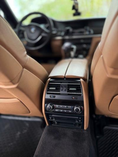  7 Series (F02 Long)