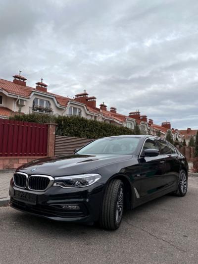 BMW 5 Series (G30)
