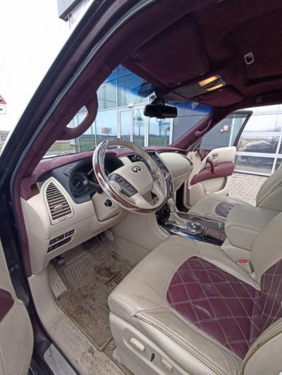  QX56