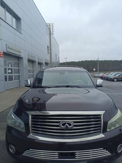  QX56