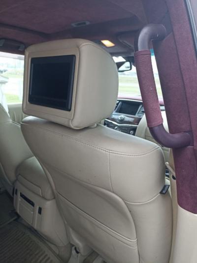  QX56
