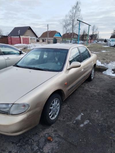 Kia Clarus