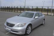 ������������� Lexus LS