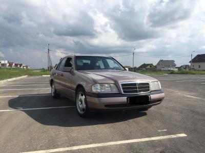 Mercedes C Class (W202)