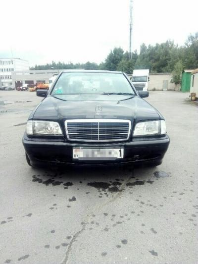 Mercedes C Class (W202)
