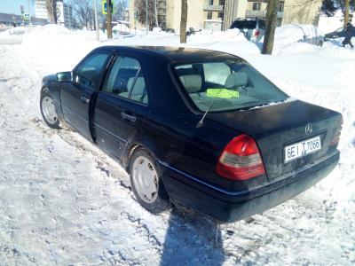 Mercedes E Class (W210)