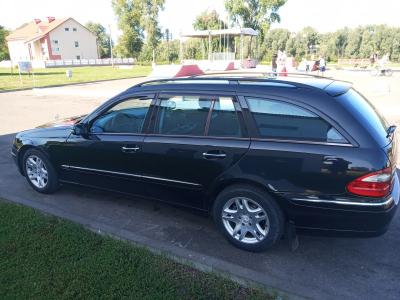 Mercedes E Class (W211)