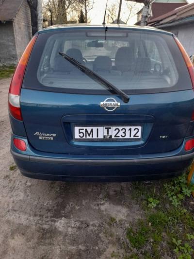 Nissan Almera Tino