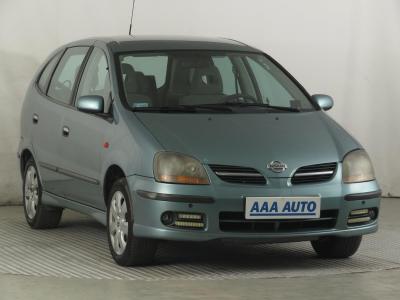 Nissan Almera Tino