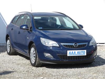 Opel Astra J