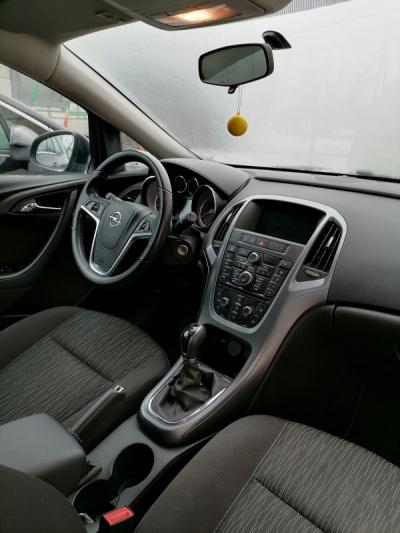  Astra J