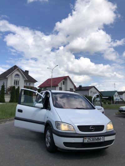  Zafira