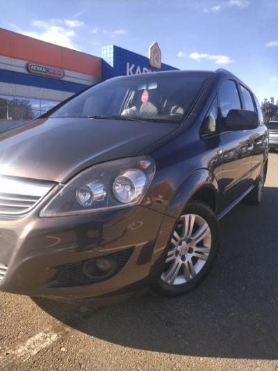  Zafira Family