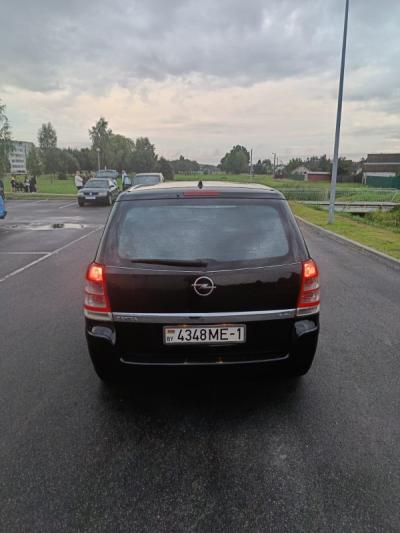  Zafira Life