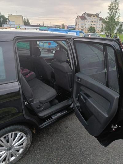  Zafira Life
