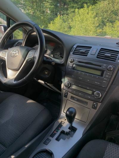  Avensis 3