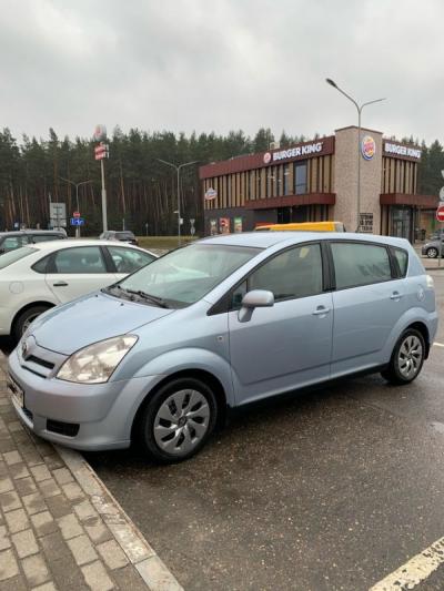  Corolla Verso