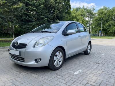Toyota Yaris 2