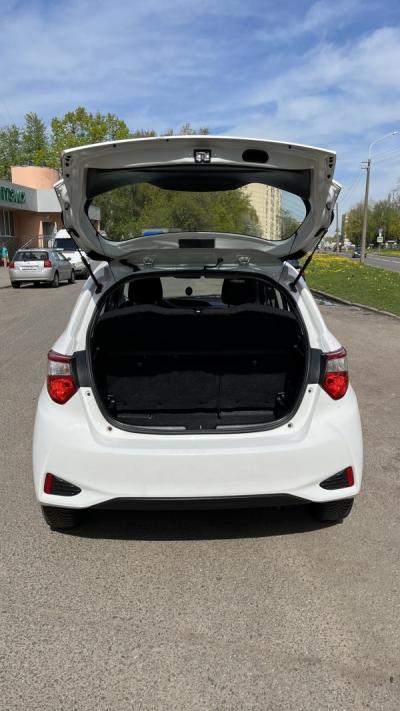  Yaris 3