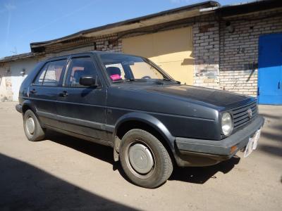 Volkswagen Golf 2