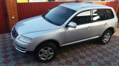 Volkswagen Touareg 1