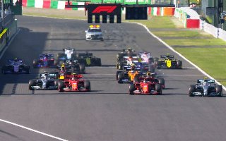 Старт гонки Формулы-1 2019 года на Сузуке