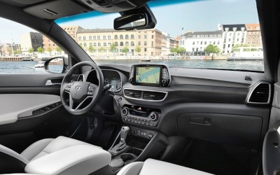 Интерьер кроссовера Hyundai Tucson 2019 года
