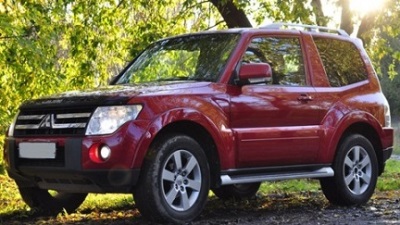 Внедорожник Mitsubishi Pajero с короткой базой