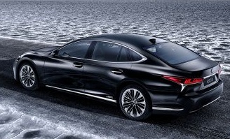 Новый гибрид от Lexus