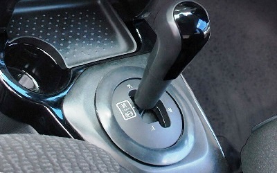 Миллион новых авто с "автоматом" купили в 2021 году