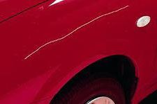 Как избавиться от царапин на автомобиле?